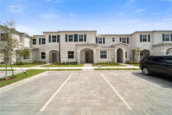 The Riviera, 1747 SE 26th Ter 0, Homestead, Florida 33035, image 2