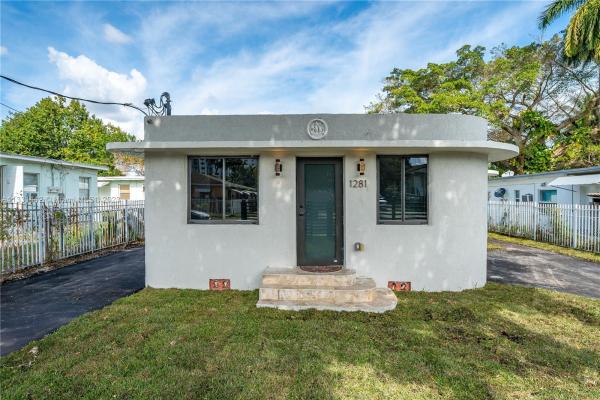 1281 NE 110th St, Unincorporated Dade County, Florida 33161, image 2