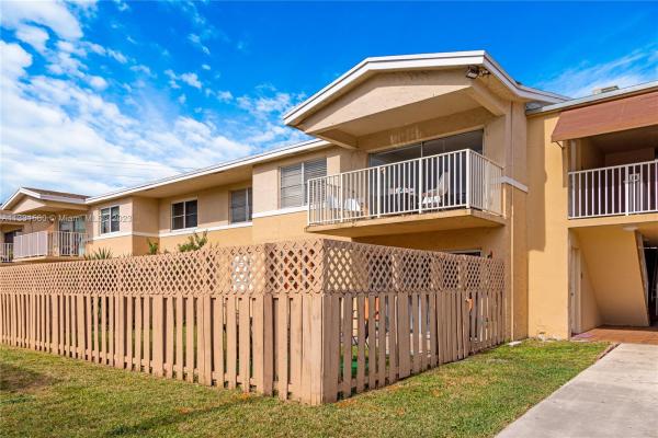 Doral Gardens, 4550 NW 79th Ave #2D, Doral, Florida 33166, image 2