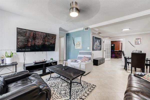 Gratigny Heights, 556 E 62nd St, Hialeah, Florida 33013, image 2