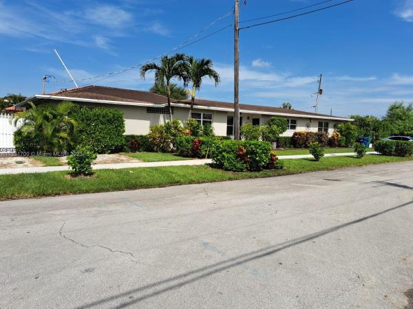 Coral Boulevard, 2310 SW 99th Ave, University Park, Florida 33165, image 1