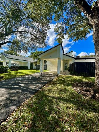 Villas Of Bonaventure, 351 Fairway Cir #61, Weston, Florida 33326, image 1