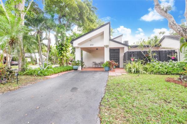 Villas Of Bonaventure, 252 Fairway Cir #94, Weston, Florida 33326, image 1