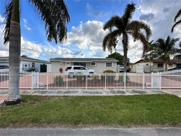 Gem Homes, 14390 SW 297th St, Leisure City, Florida 33033, image 1