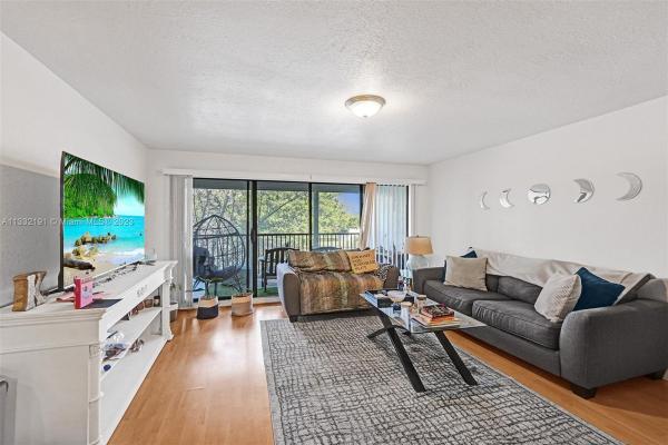 Hammocks Lake Forest, 1720 Hammock Blvd #209, Coconut Creek, Florida 33063, image 1