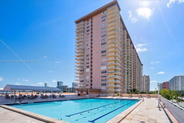 Winston Towers 200, 251 174th St #2012, Sunny Isles Beach, Florida 33160, image 2