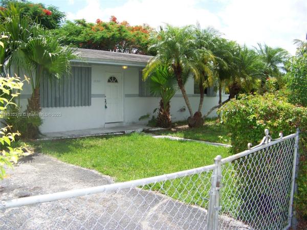Leisure City Residential, 28521 SW 144th Ct, Leisure City, Florida 33033, image 2