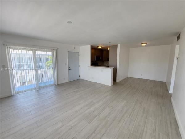 Hollywood Country Club, 930 N 14th Ct #15, Hollywood, Florida 33020, image 1