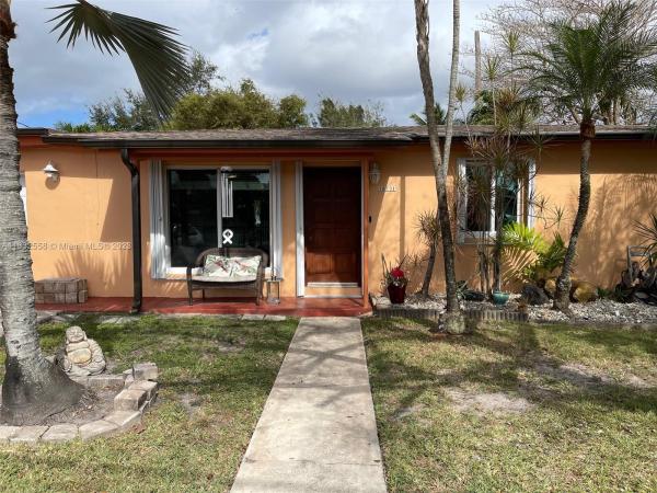 Westwood Lakes Residential, 10731 SW 47th St, Westwood Lakes, Florida 33165, image 2