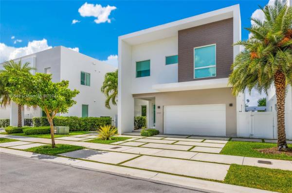 The Mansions At Doral, 10560 NW 67th Ter, Doral, Florida 33178, image 1
