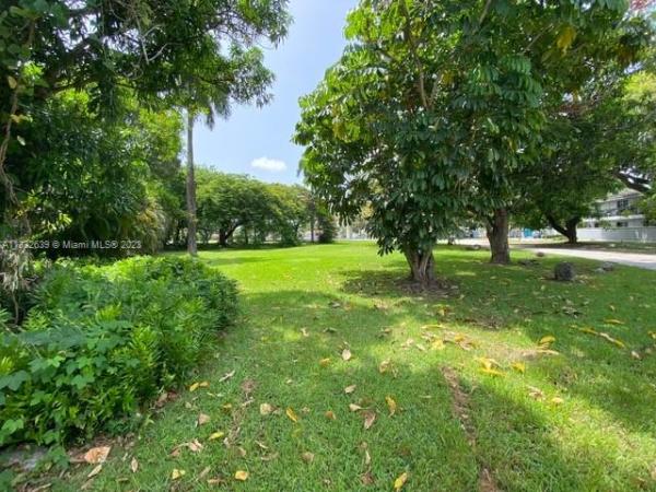 Davis Manor, 6540 Manor Ln, South Miami, Florida 33143, image 1