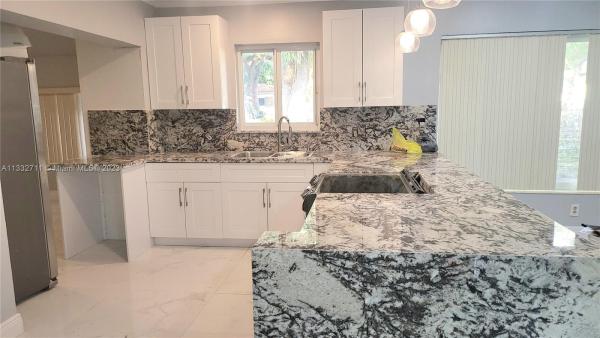 Oak Ranch Manor, 14700 NE 5th Ct, Golden Glades, Florida 33161, image 2