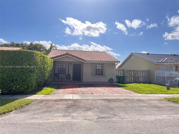 Maria Teresa, 8964 NW 113th St, Hialeah Gardens, Florida 33018, image 1
