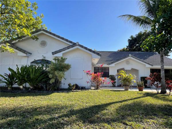 Waverly Hundred, 6310 Olde Moat Way, Davie, Florida 33331, image 1