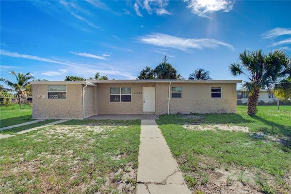 Seminole Manor, 6322 Lawrence Rd, Lake Worth Beach, Florida 33462, image 1