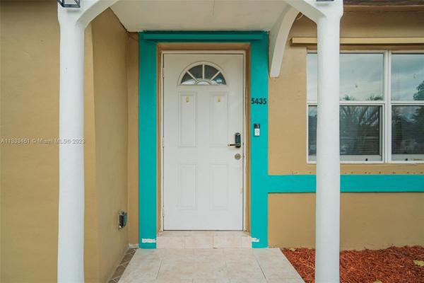 San Castle, 5435 Old Spanish Trl, Lake Worth Beach, Florida 33462, image 1