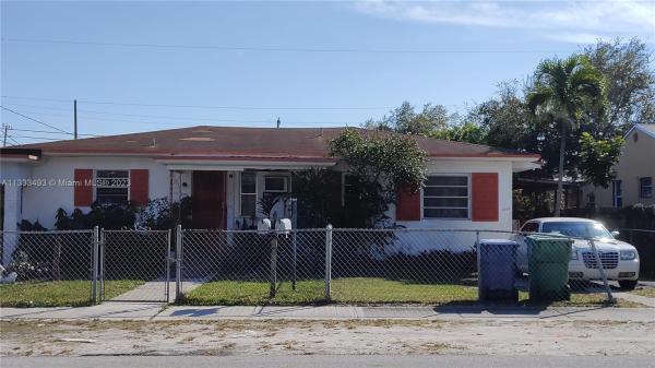 Stephens Manor, 1002 NW 74th St, Gladeview, Florida 33150, image 1