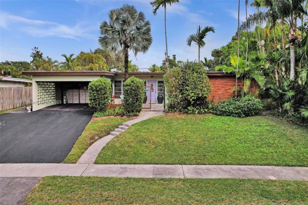 Sky Lake, 2070 NE 187th Dr, North Miami Beach, Florida 33179, image 1