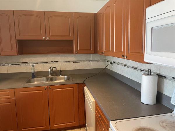 Naranja Lakes, 14850 Naranja Lakes Blvd #B4Q, Naranja, Florida 33032, image 1