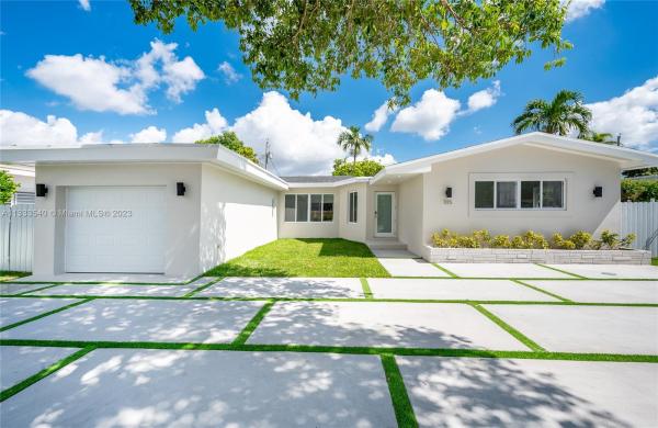 1115 NE 110th St, Unincorporated Dade County, Florida 33161, image 2