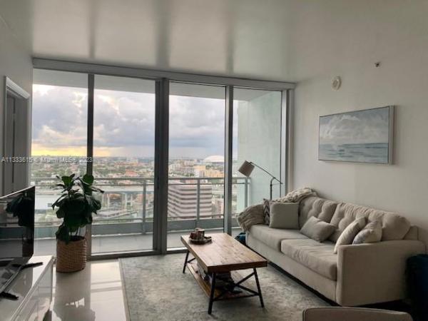Mint At Riverfront, 92 SW 3rd St #2308, Miami, Florida 33130, image 2