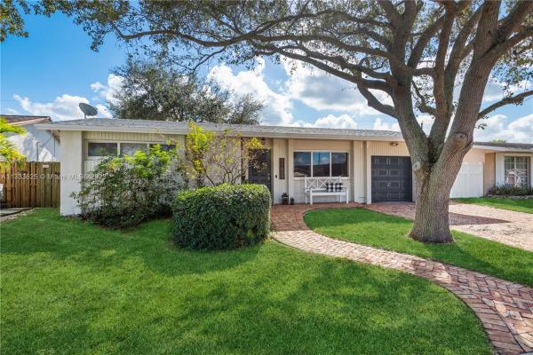 Twin Lakes, 11600 NW 31st St, Sunrise, Florida 33323, image 2