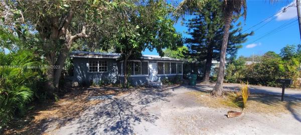 Fulford Highlands, 265 NE 165th St, Golden Glades, Florida 33162, image 2