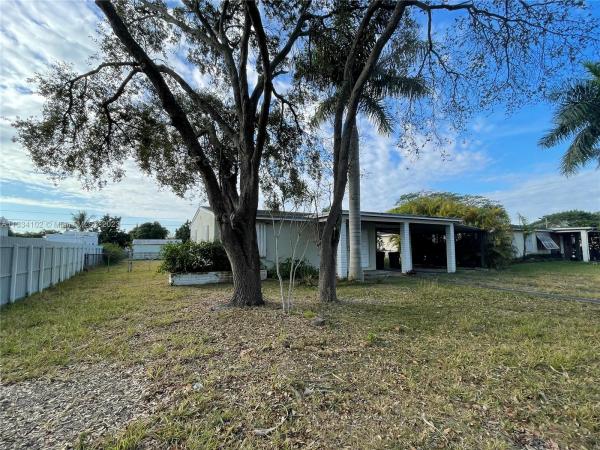 Sky Vista, 1540 NE 13th St, Homestead, Florida 33033, image 1