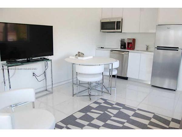 Elisa, 801 15th St #101, Miami Beach, Florida 33139, image 1