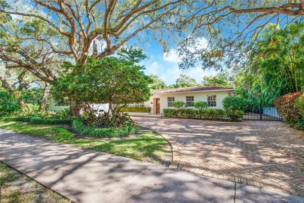 Riviera, 6103 Riviera Dr, Coral Gables, Florida 33146, image 2
