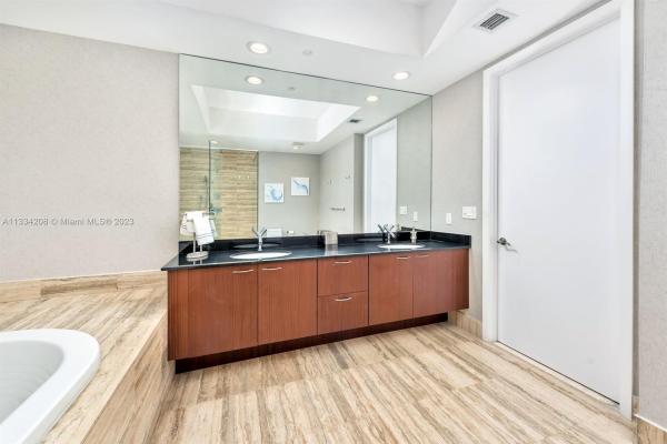 Tdr Tower 1, 16001 Collins Ave #2307, Sunny Isles Beach, Florida 33160, image 2