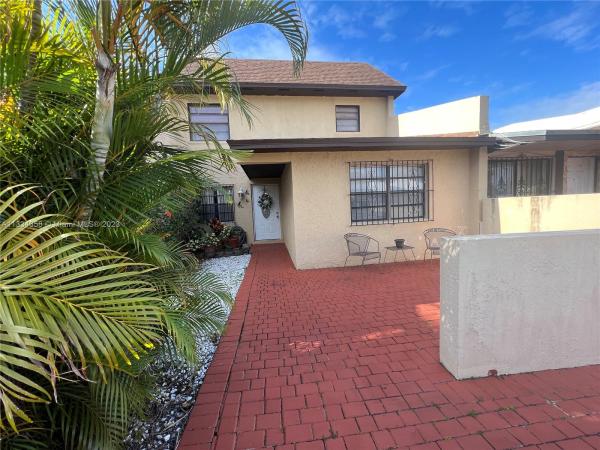 Lakes Of Acadia, Miami Gardens, Florida 33055, image 2