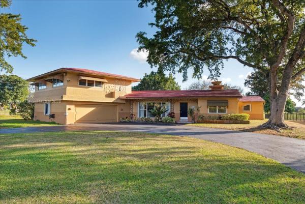 Plantation Golf Estates, 6700 E Tropical Way, Plantation, Florida 33317, image 1