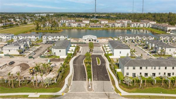 Viewpoint At Vista Lago, 525 NW 203rd Rd St #525, Miami Gardens, Florida 33169, image 1