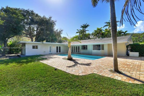 Country Squire Mnr, 13575 SW 72nd Ct, Pinecrest, Florida 33156, image 1