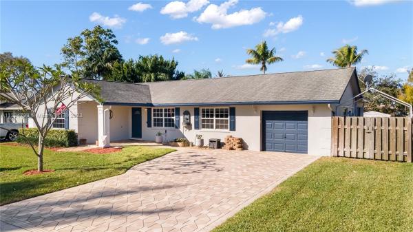 Orange Tree Lakes, 1111 SW 127th Ter, Davie, Florida 33325, image 1