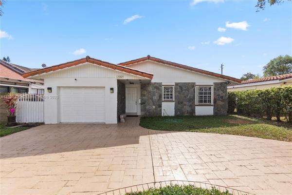 Fulford By The Sea, 2182 NE 173rd St, North Miami Beach, Florida 33162, image 2