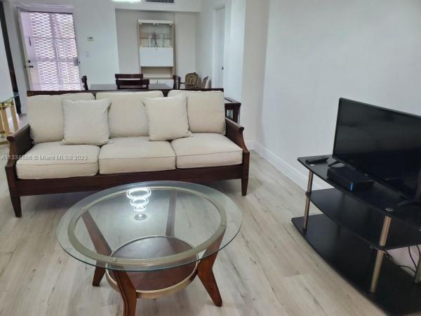 Biscaya, 20400 W Country Club Dr #301, Aventura, Florida 33180, image 2
