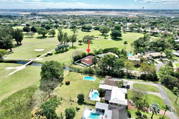 51 Hunting Lodge Ct, Miami Springs, Florida 33166, image 2