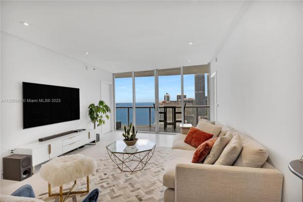 Icon Brickell Tower 2, 495 Brickell Ave #3703, Miami, Florida 33131, image 2