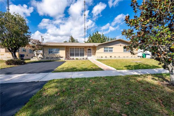 Andover, 351 NW 206th Ter, Miami Gardens, Florida 33169, image 2