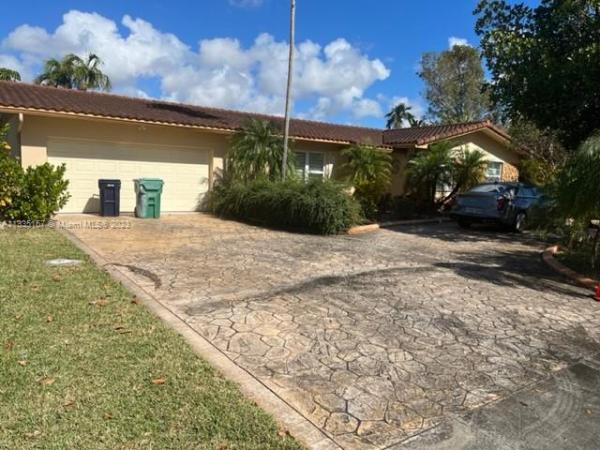 Pine Shore, 11201 SW 136th St, Kendall, Florida 33176, image 2
