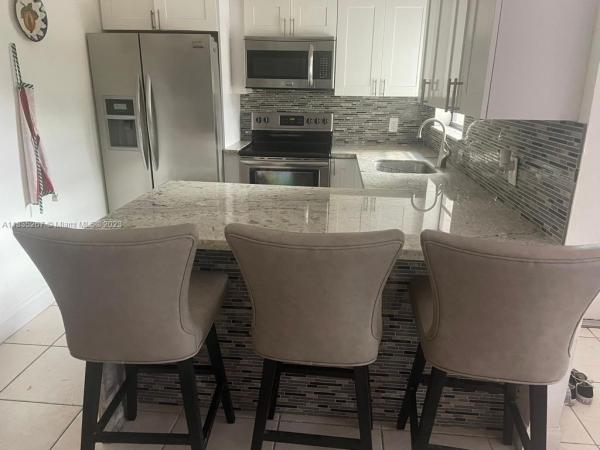 Tangerines, 6725 SW 137th Ct #14A, Kendale Lakes, Florida 33183, image 1