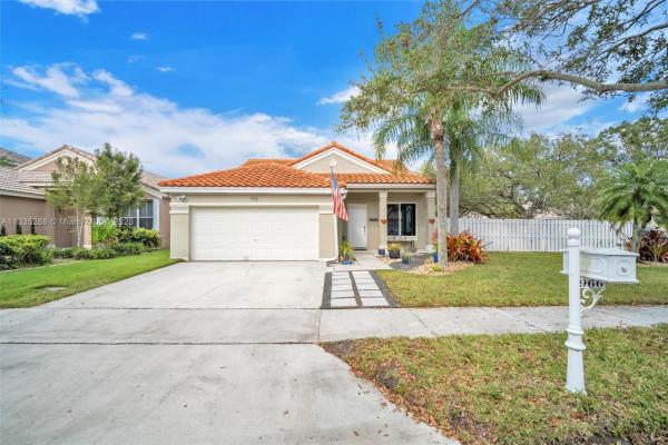 Savannah Falls, 966 Briar Ridge Rd, Weston, Florida 33327, image 1