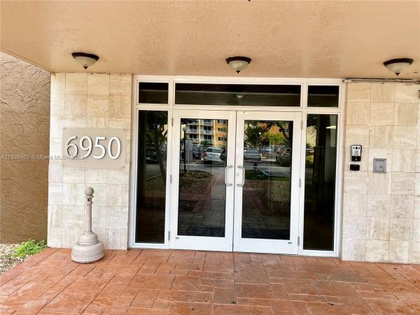 Coral Gate East, 6950 Miami Gardens Dr #2-508, Country Club, Florida 33015, image 1