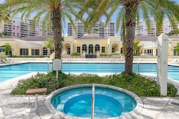 Lake Villa, 747 Crandon Blvd #409, Key Biscayne, Florida 33149, image 1
