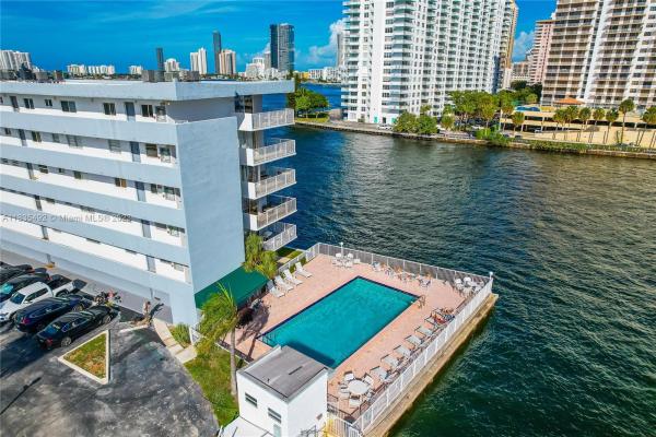Eden Point, 4000 NE 170th St #200, North Miami Beach, Florida 33160, image 1
