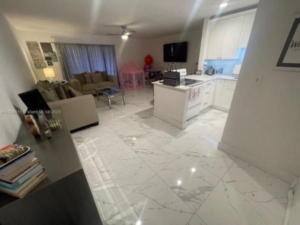 Kendall Acres, 10397 N Kendall Dr #W2, Kendall, Florida 33176, image 2