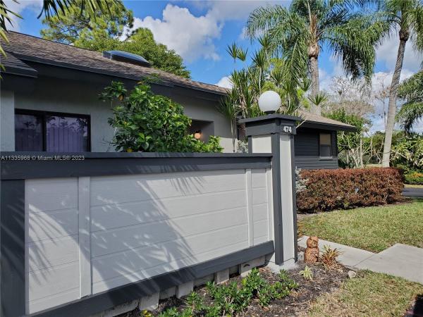 Strathmore Gate West, 474 Long Bow Ct, Royal Palm Beach, Florida 33411, image 1