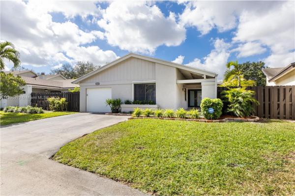 Patio Homes In The Crossings, 11756 SW 133rd Pl, The Crossings, Florida 33186, image 1